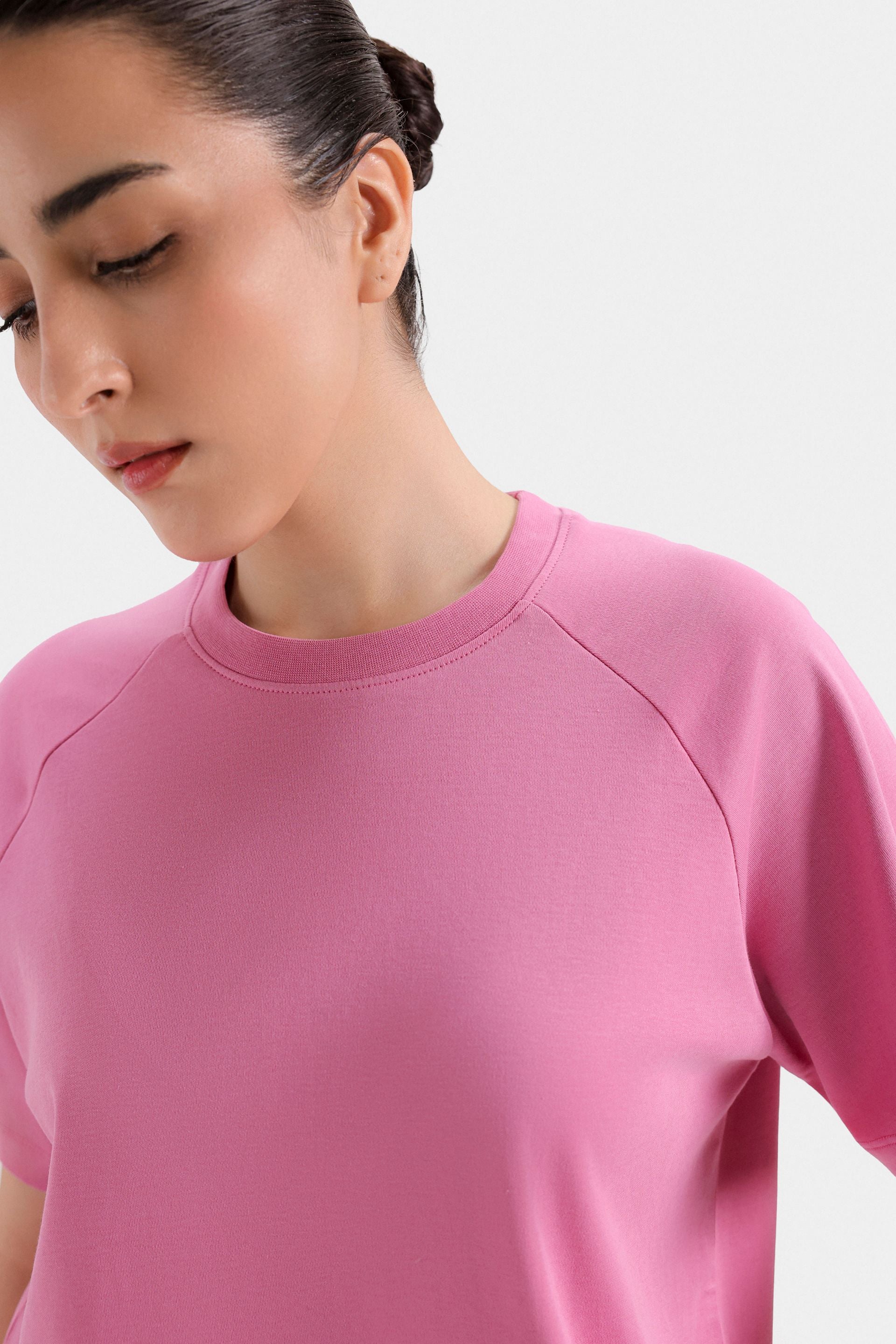 Cropped Raglan Sleeves T-Shirt