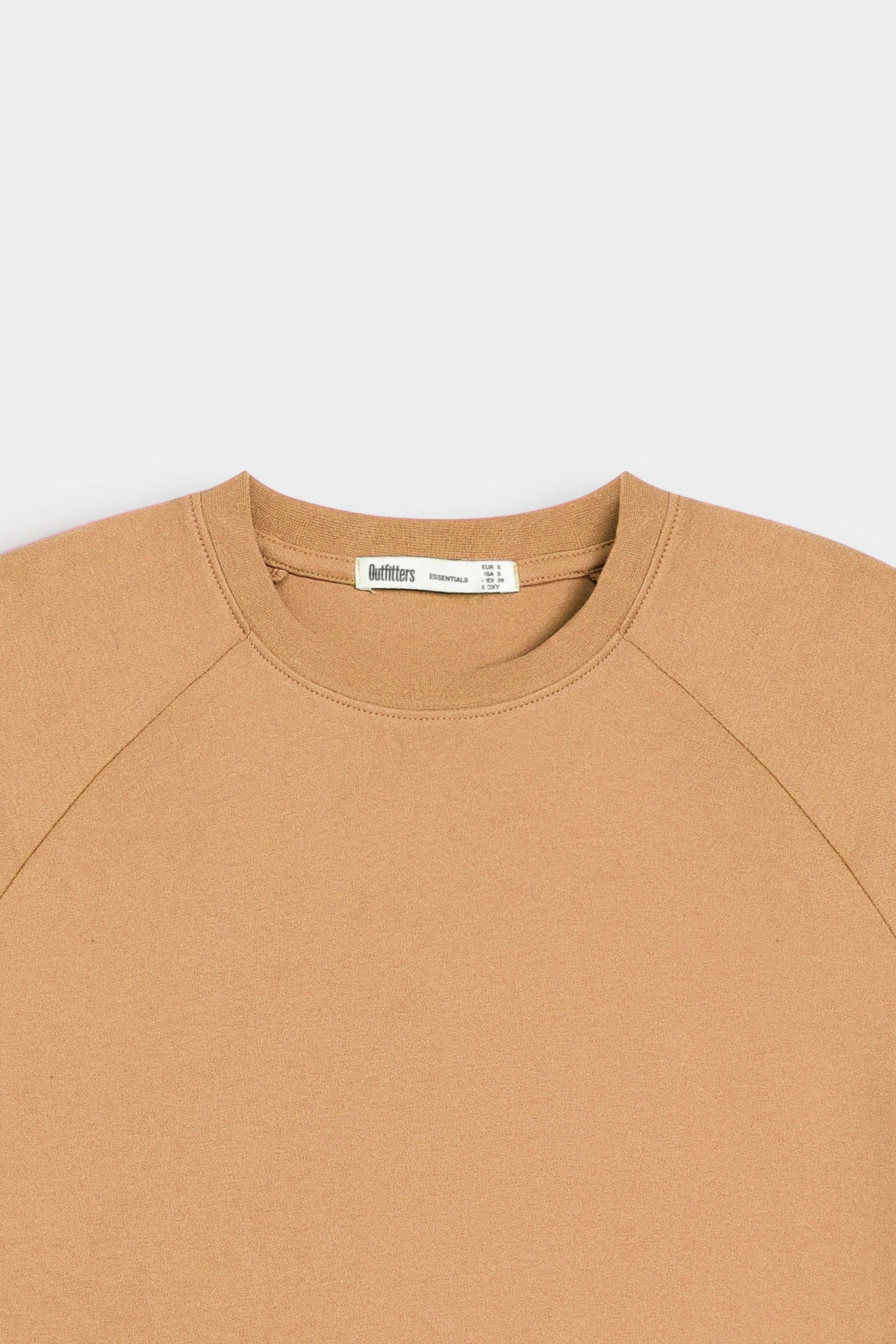 Cropped Raglan Sleeves T-Shirt