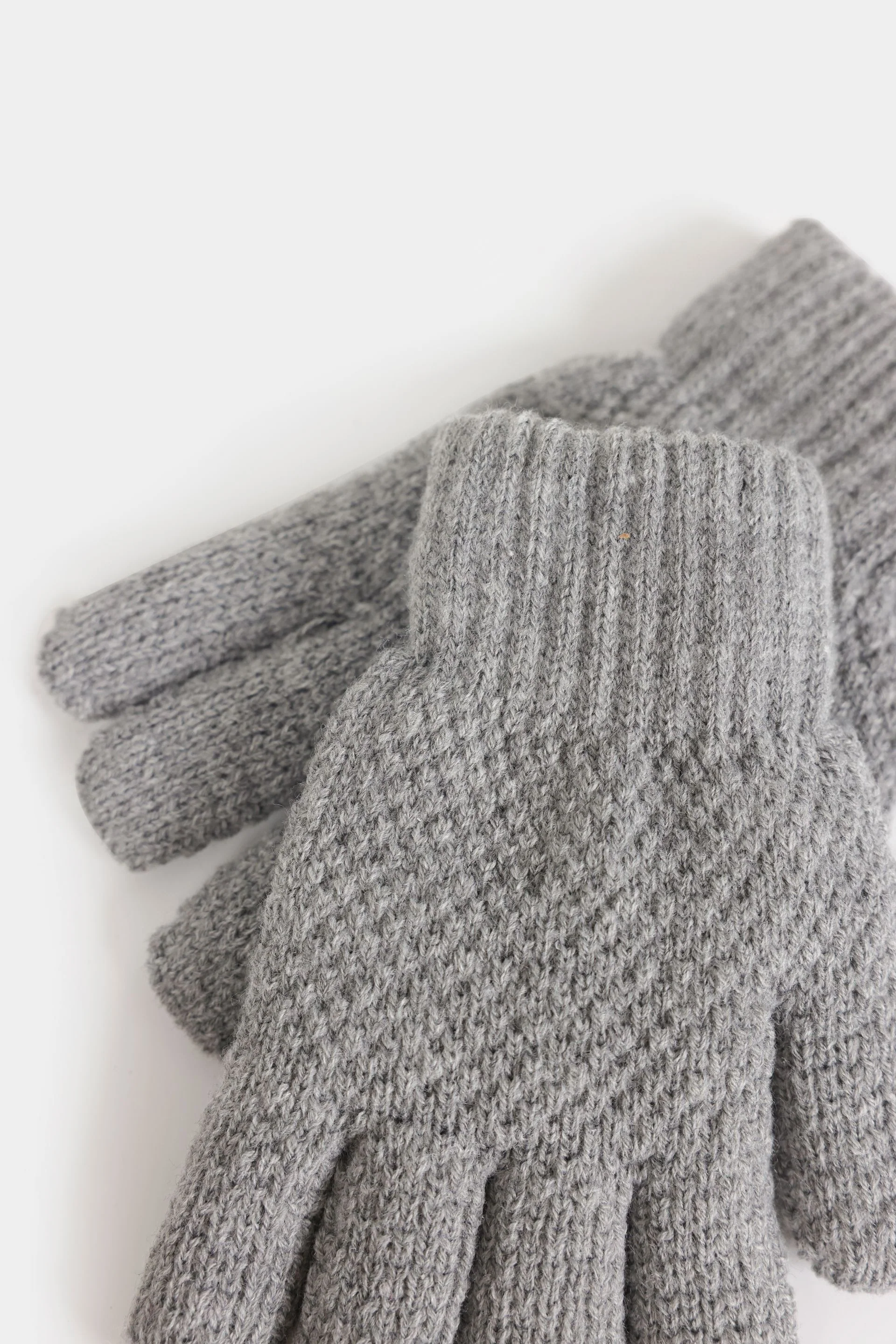 Knitted Gloves