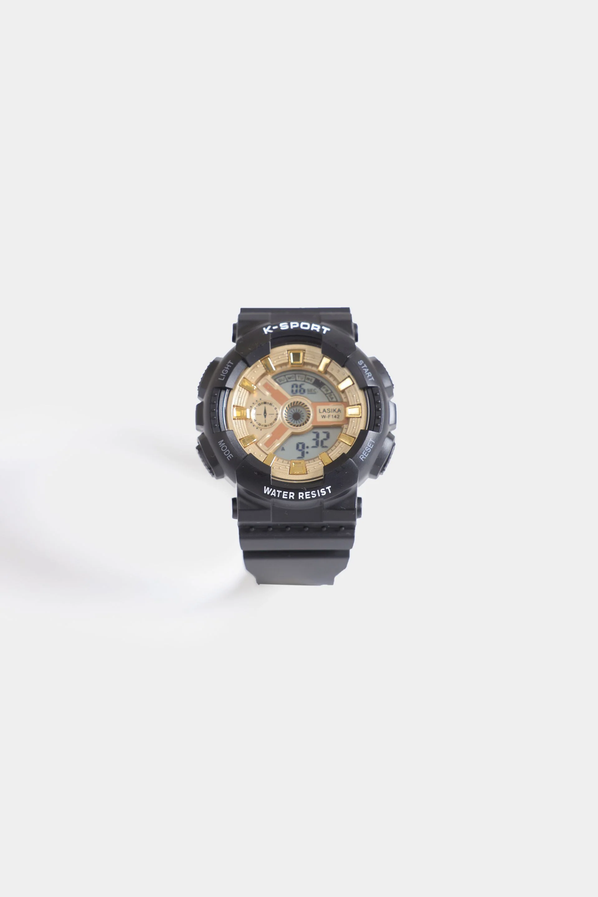 Digital Watch With Silicon Straps
