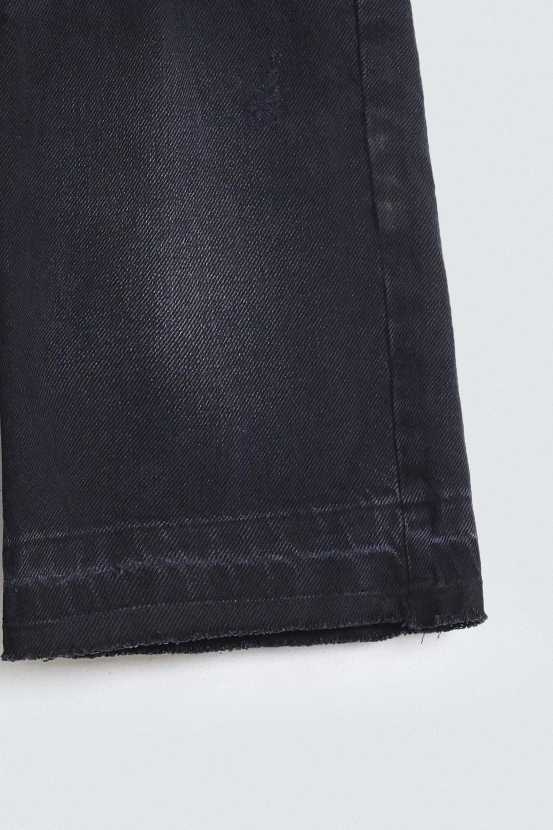 Denim Shorts With Frayed Hem 3 Denim Shorts With Frayed Hem