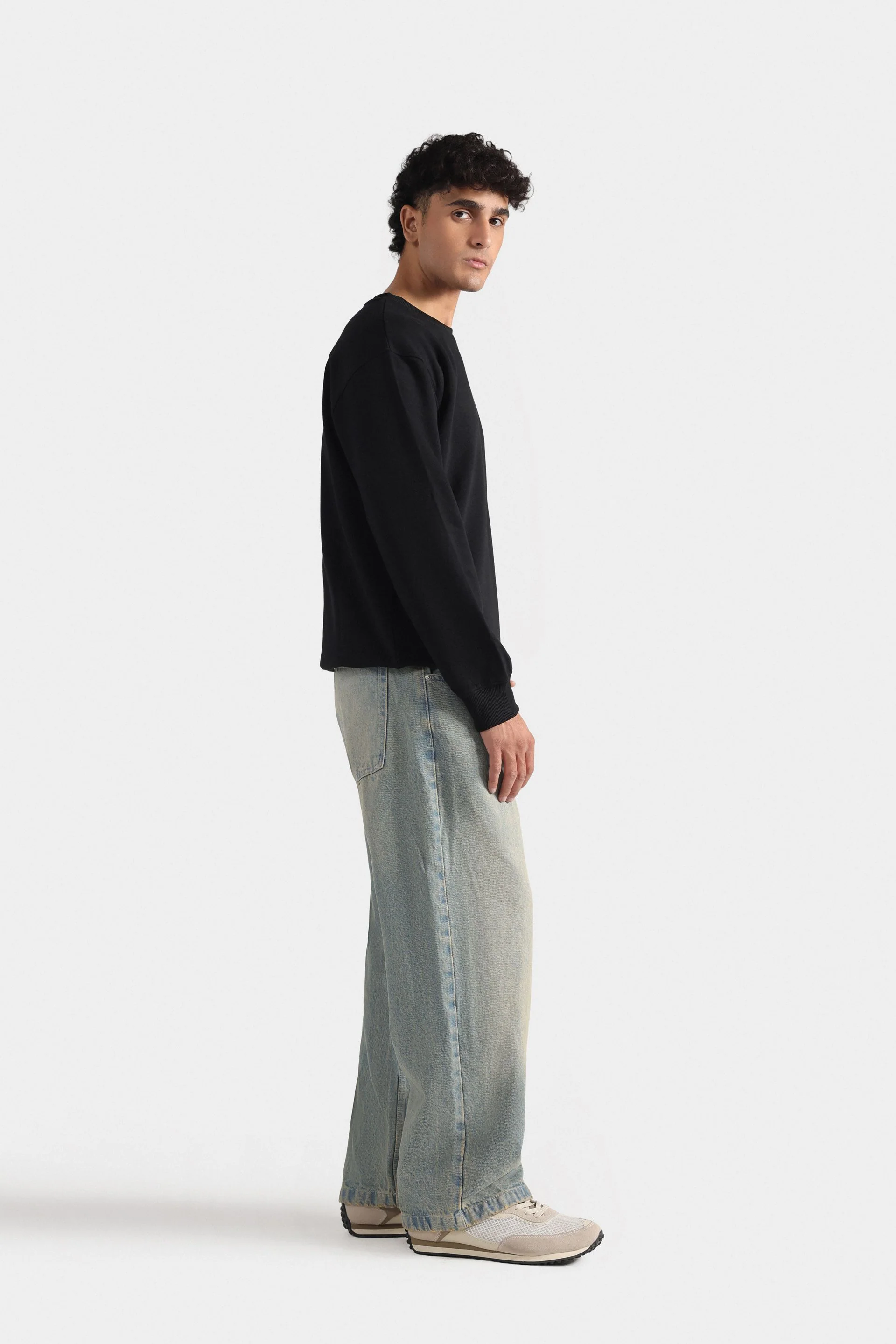 Basic Crew Neck Sweatshirt