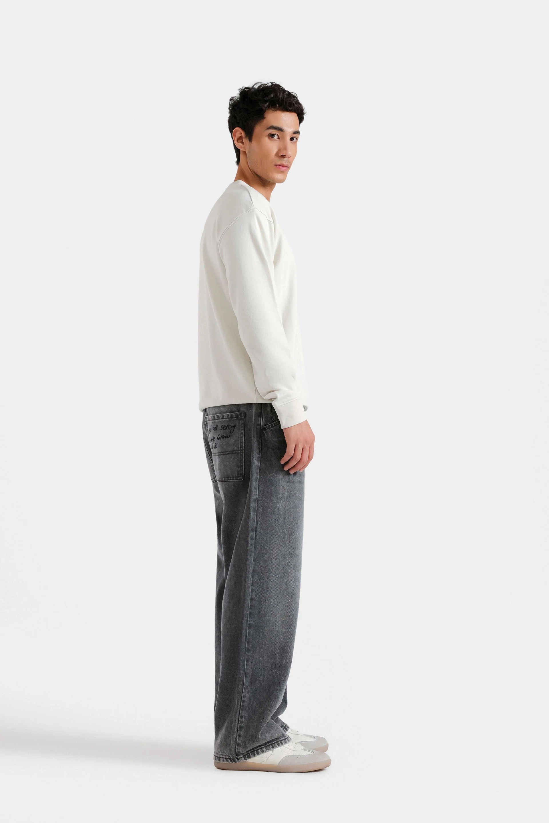Basic Crew Neck Sweatshirt