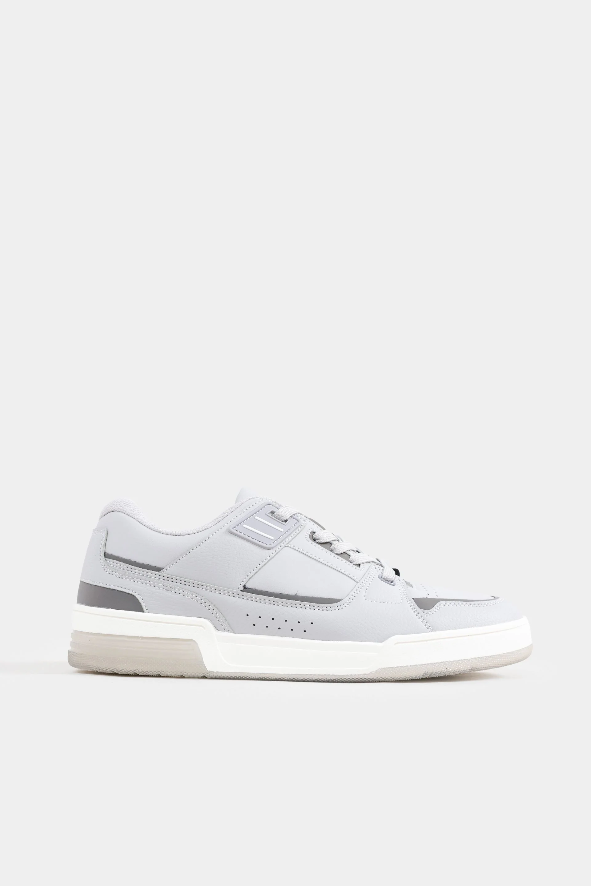 Multi-Piece Sneakers 7 Multi-Piece Sneakers