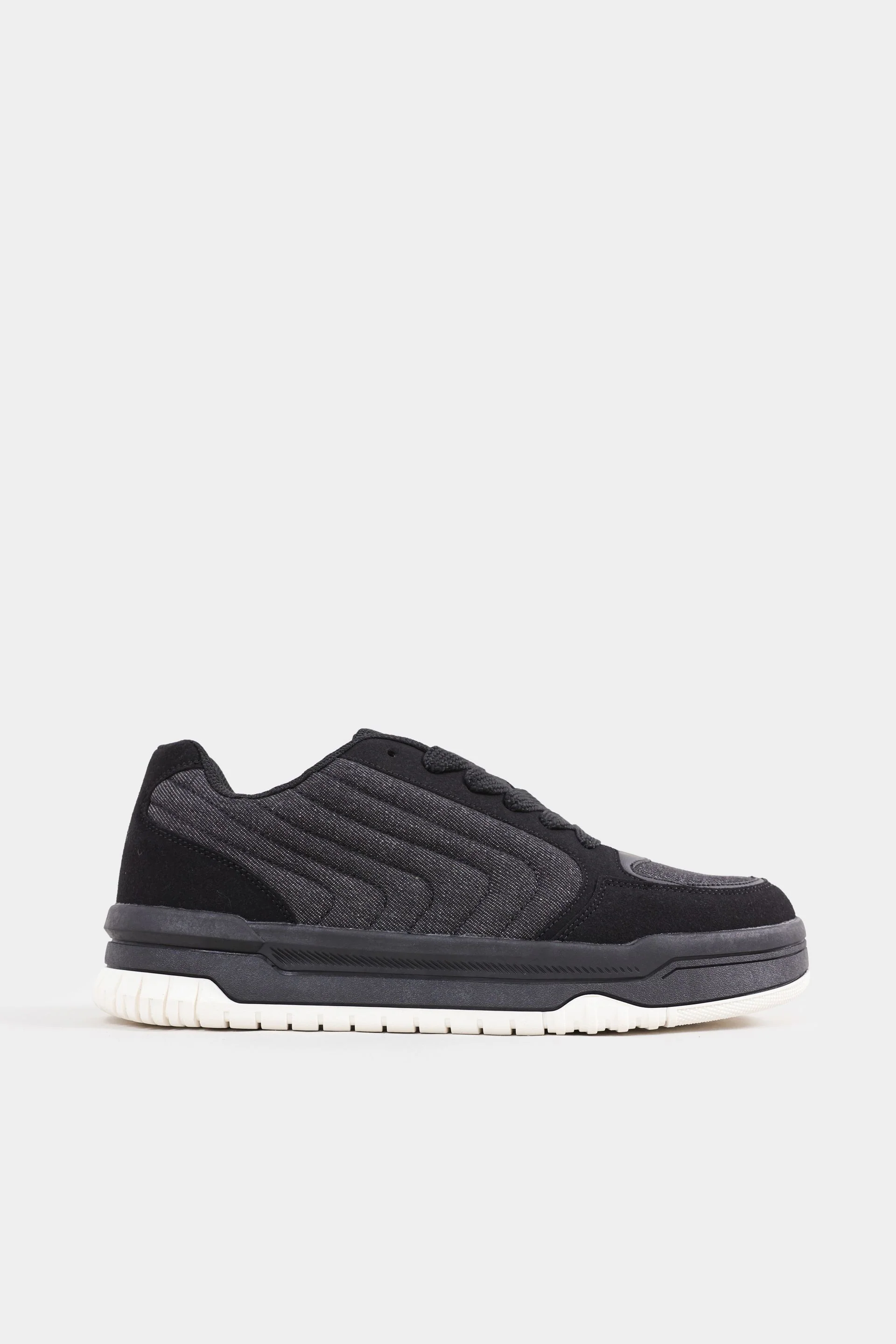 Multi-Piece Sneakers 7 Multi-Piece Sneakers