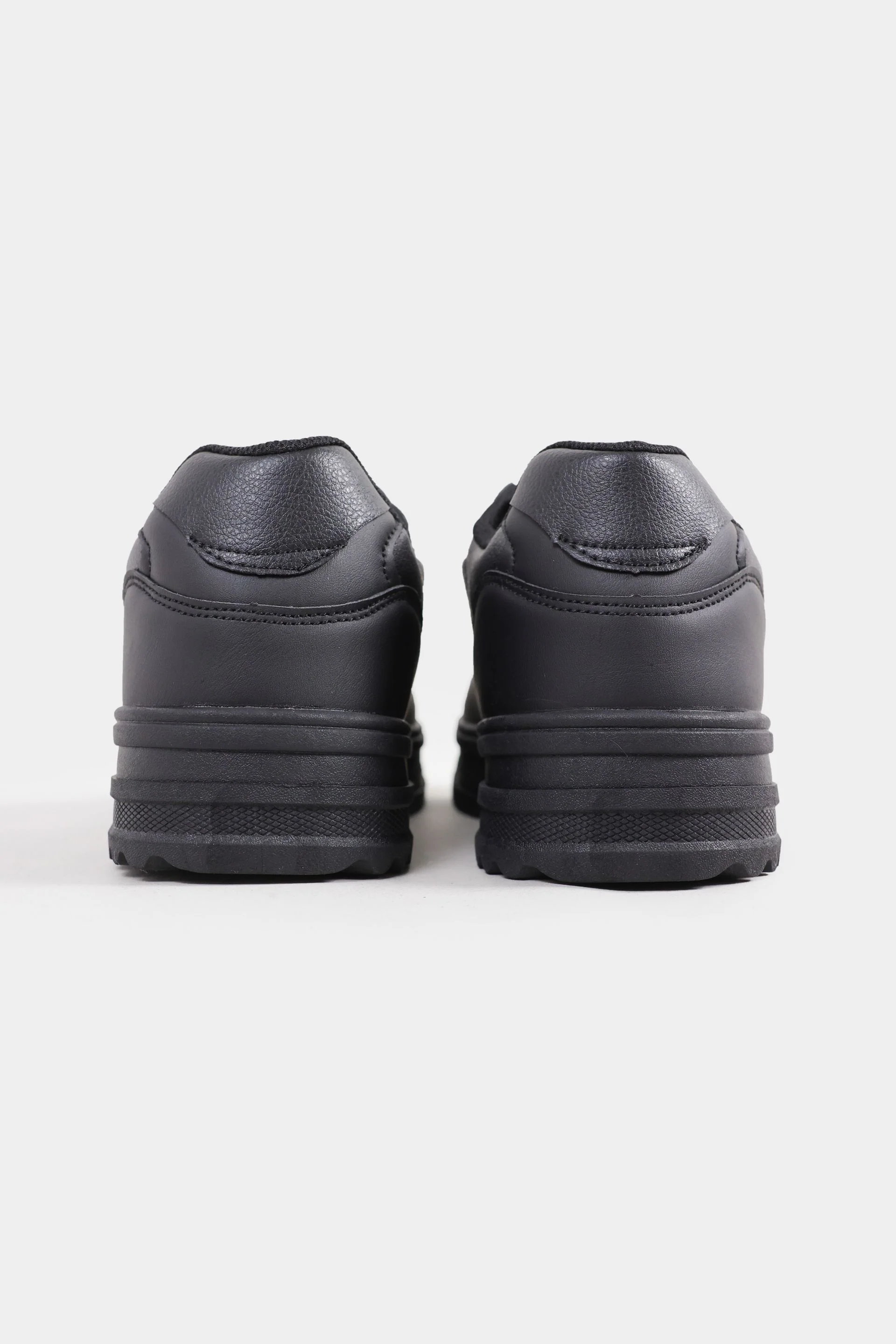 Multi-Piece Sneakers 5 Multi-Piece Sneakers