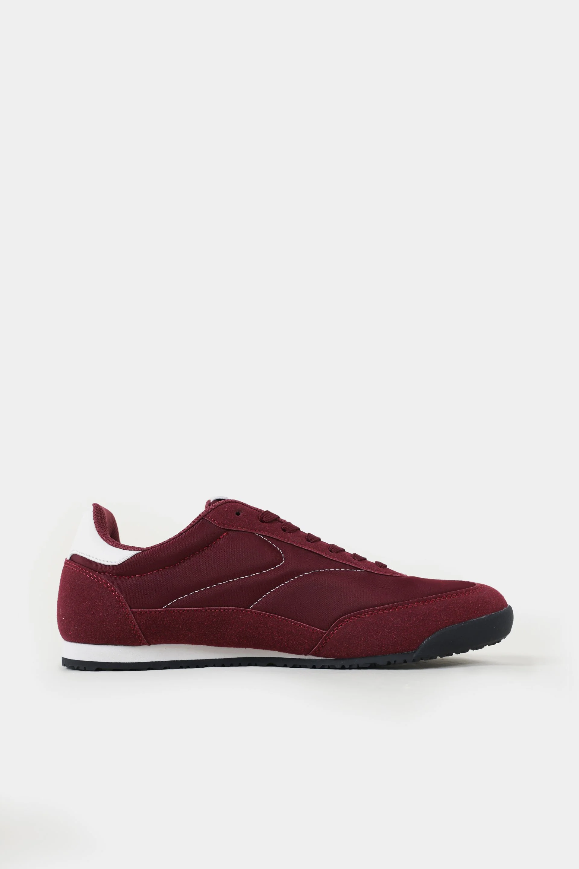 Home 36 Contrast Trainers