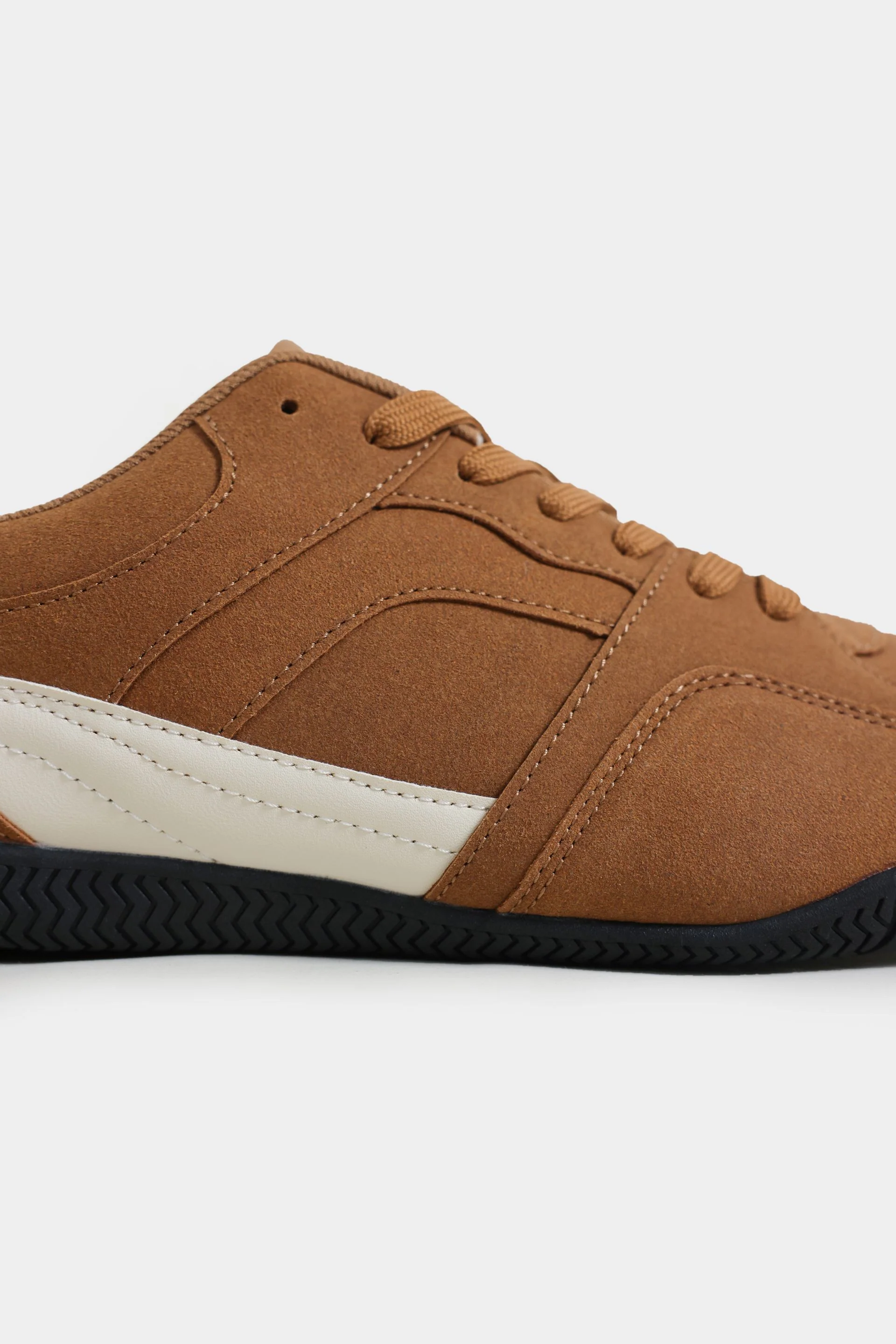 Multi-piece Trainers