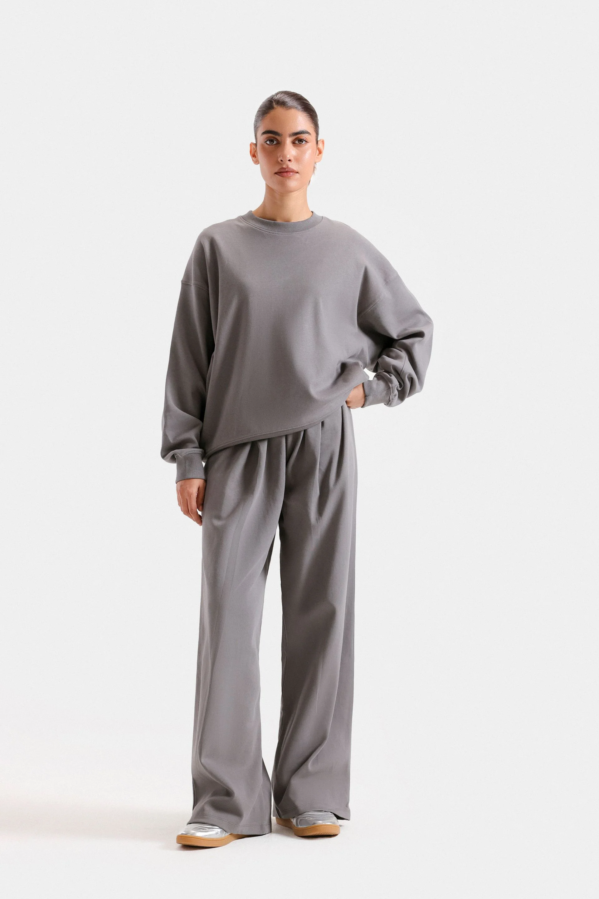 Basic Cropped Sweatshirt