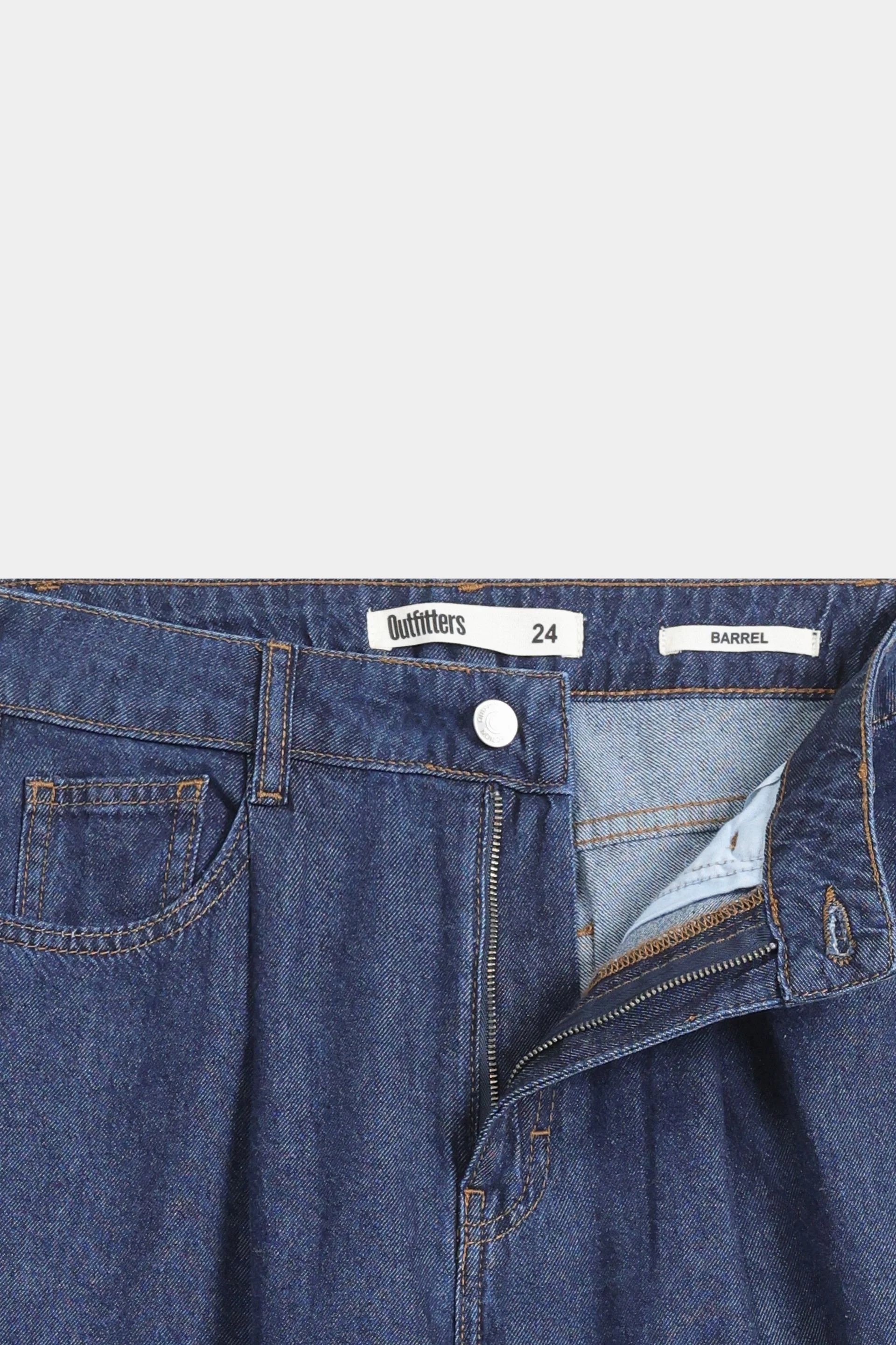 Barrel Fit Jeans 6 Barrel Fit Jeans
